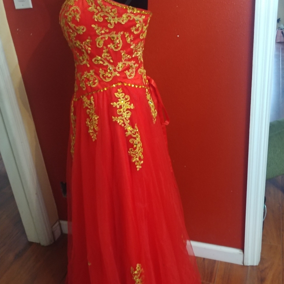 Prom, Quinceañera, or sweet 16 dress - Picture 4 of 8